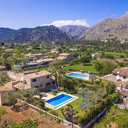 Charming With A Fabulous Garden In By Renthousing Tatil Evi *