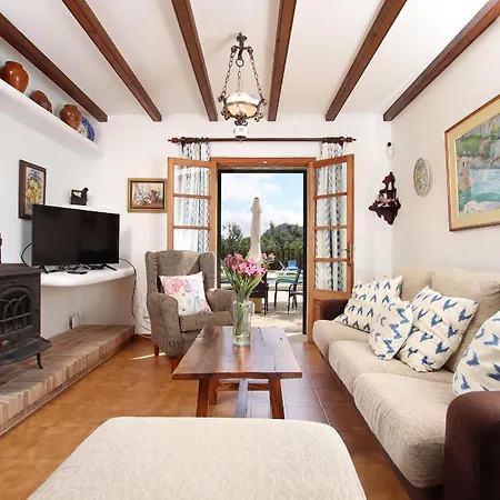 Charming With A Fabulous Garden In By Renthousing Tatil Evi