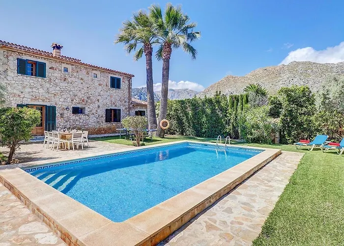 Charming With A Fabulous Garden In By Renthousing Сasa de vacaciones Pollensa