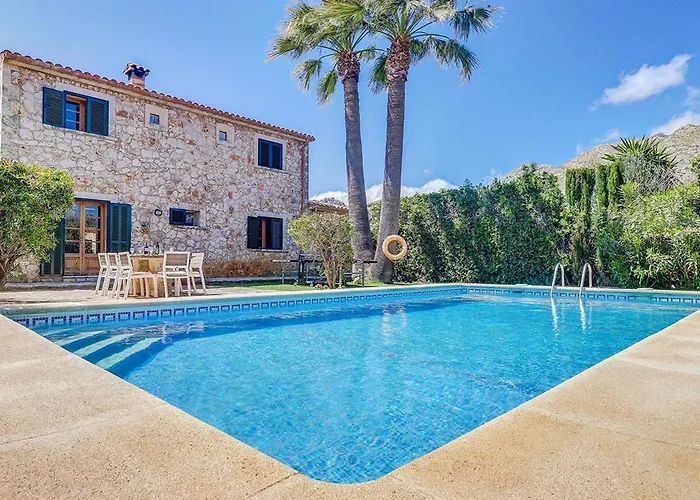 Holiday home Charming With A Fabulous Garden In By Renthousing *