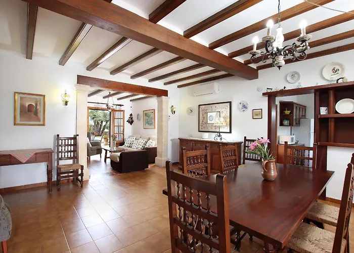 Holiday home Charming With A Fabulous Garden In By Renthousing